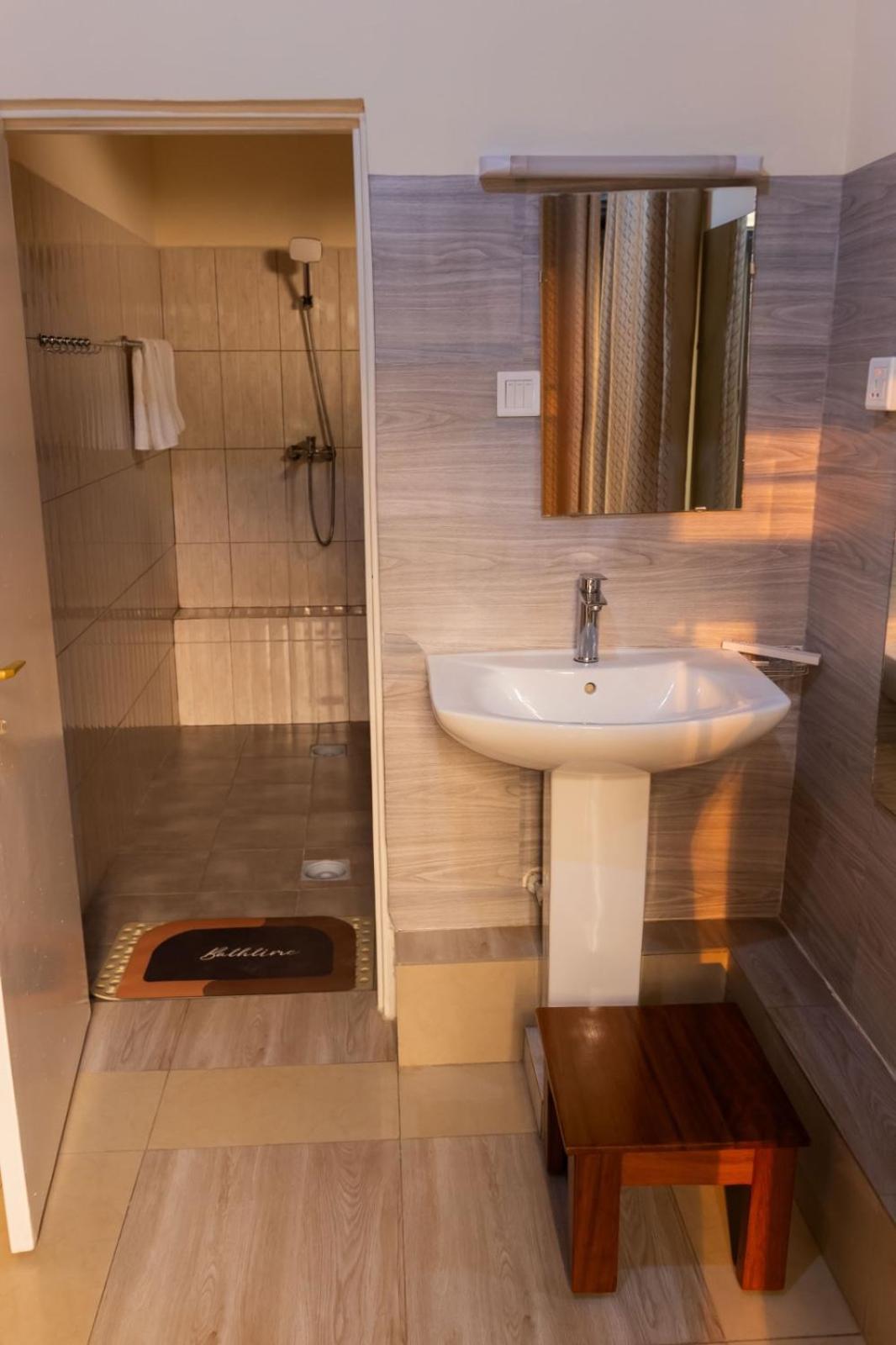 Comfort B&B Kigali Bagian luar foto