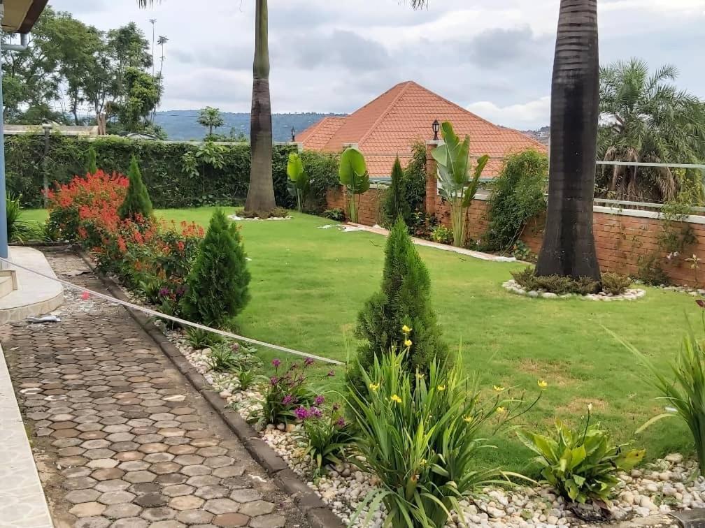 Comfort B&B Kigali Bagian luar foto